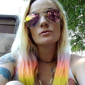 Meet your Posher, Candice